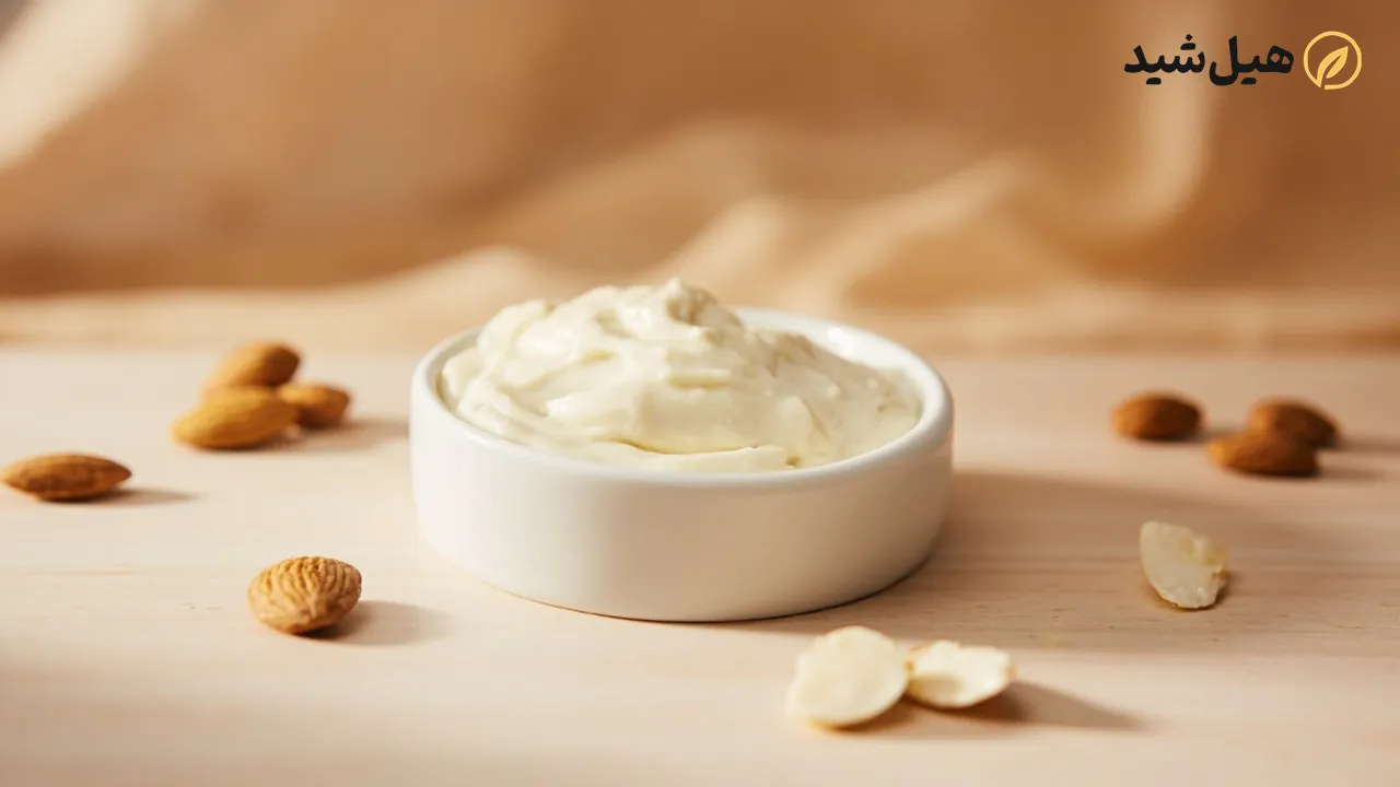 کاسه حریره بادام مغذی و سالم برای نوزاد و کودک